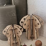 Décoration duo de champignons en bois soit avec une teinture acajou ou brut. Deux tailles disponibles